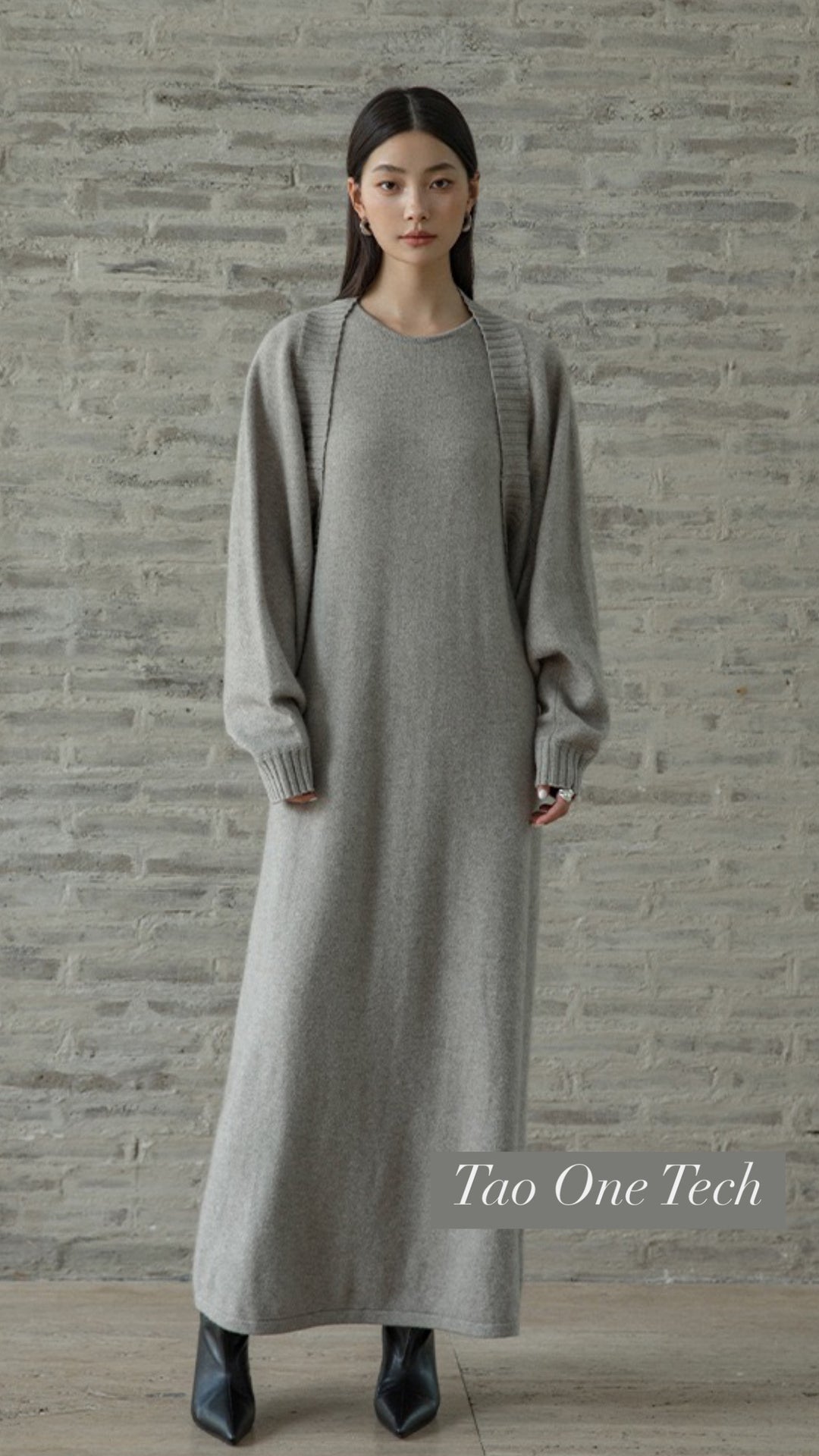 Tao One Tech™ • Zen Relaxed Wool Dress • Elegant Perfection • Sleeveless • Breathable • Cozy Warmth • High Quality Wool