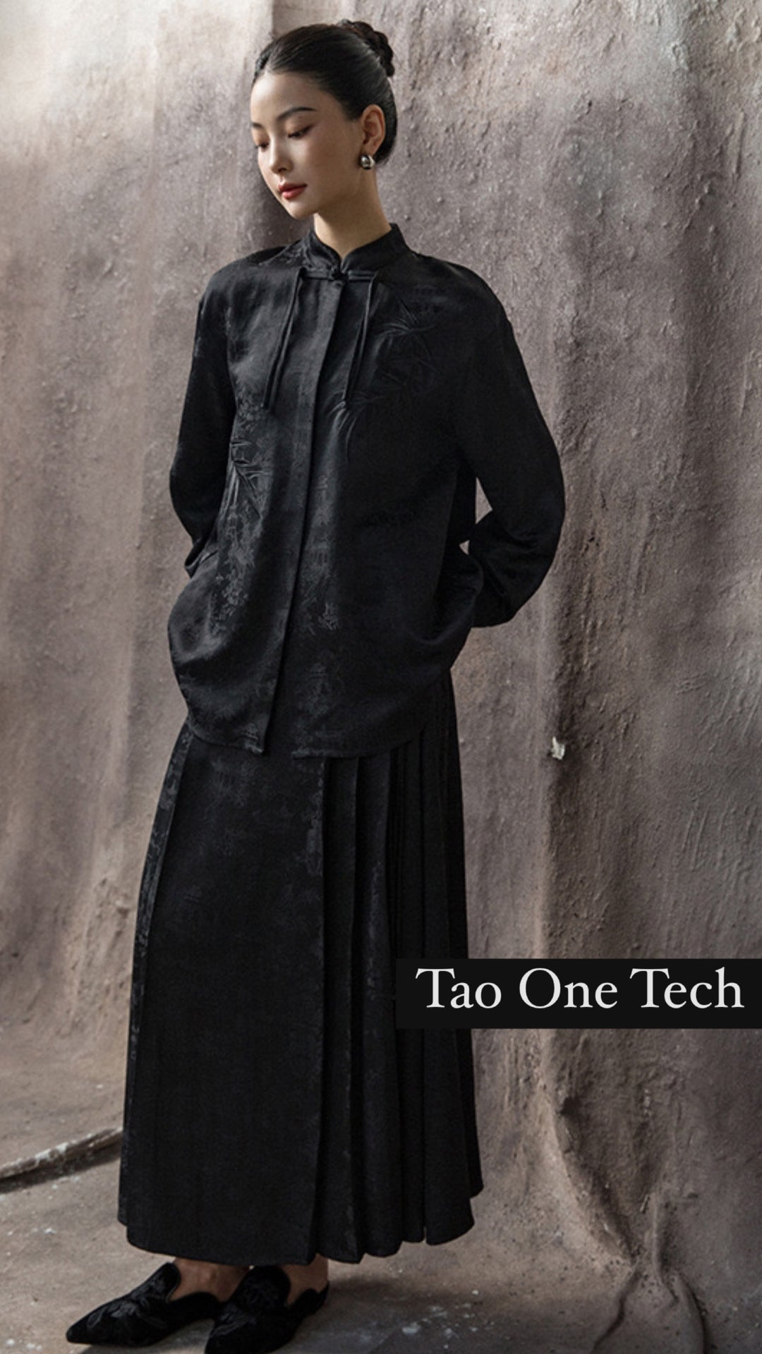 Tao One Tech™ • Zen Tassel Button Up Shirt • Bamboo Art Embroidery • Ancient Garden Jacquard Pattern • Heaven’s Silk Rayon Linen • Tencel Lyocell