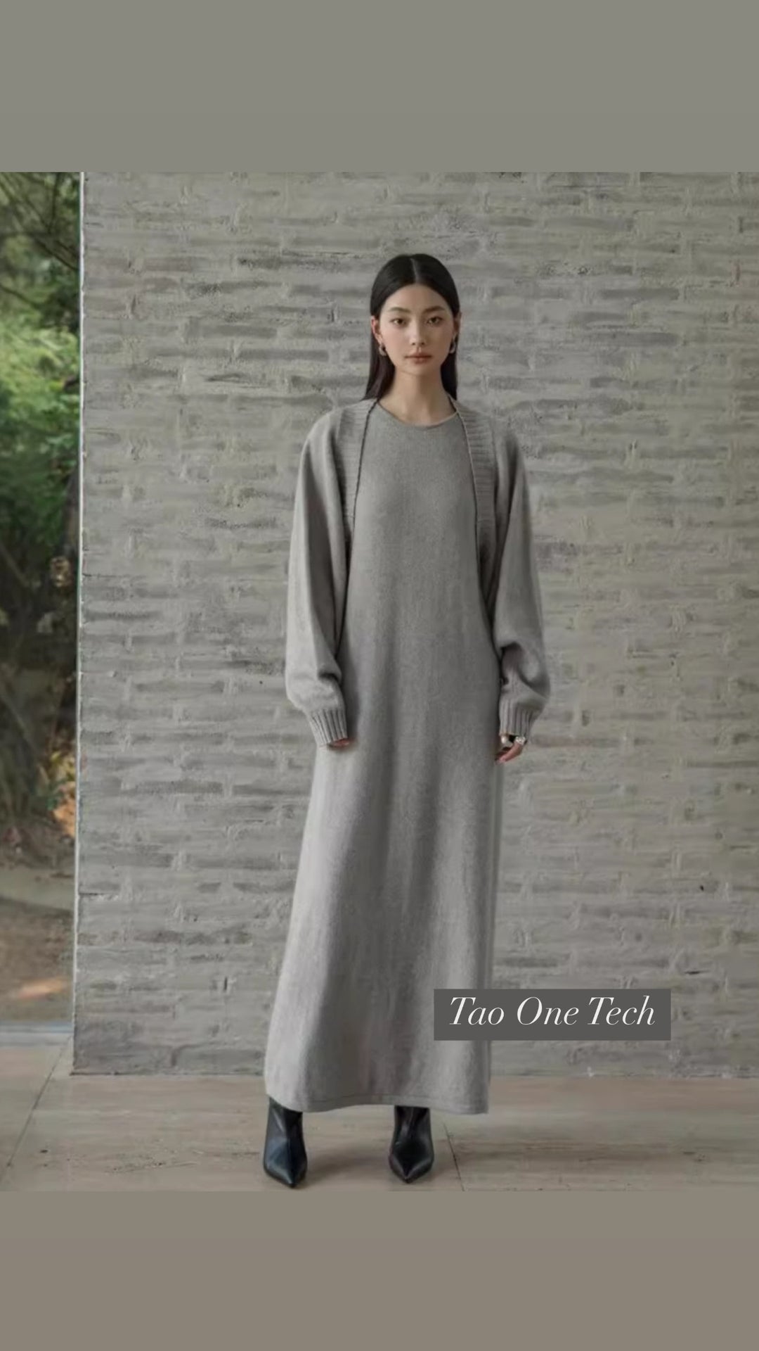 Tao One Tech™ • Zen Relaxed Wool Dress • Elegant Perfection • Sleeveless • Breathable • Cozy Warmth • High Quality Wool