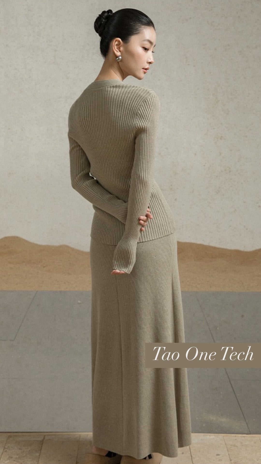 Tao One Tech™ • Zen Lotus Knit Skirt • High Waist • Mid-Length Hip Skirt• Breathable • Non-Itchy • Washable Wool Acrylic Blend