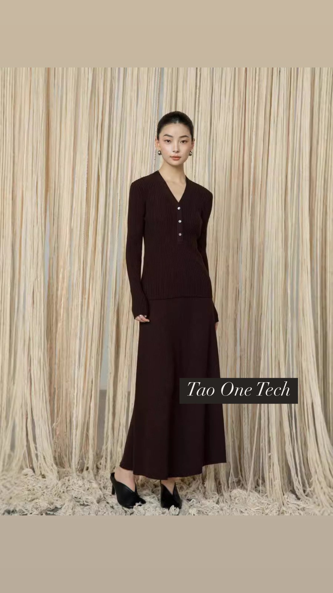 Tao One Tech™ • Zen Lotus Knit Skirt • High Waist • Mid-Length Hip Skirt• Breathable • Non-Itchy • Washable Wool Acrylic Blend