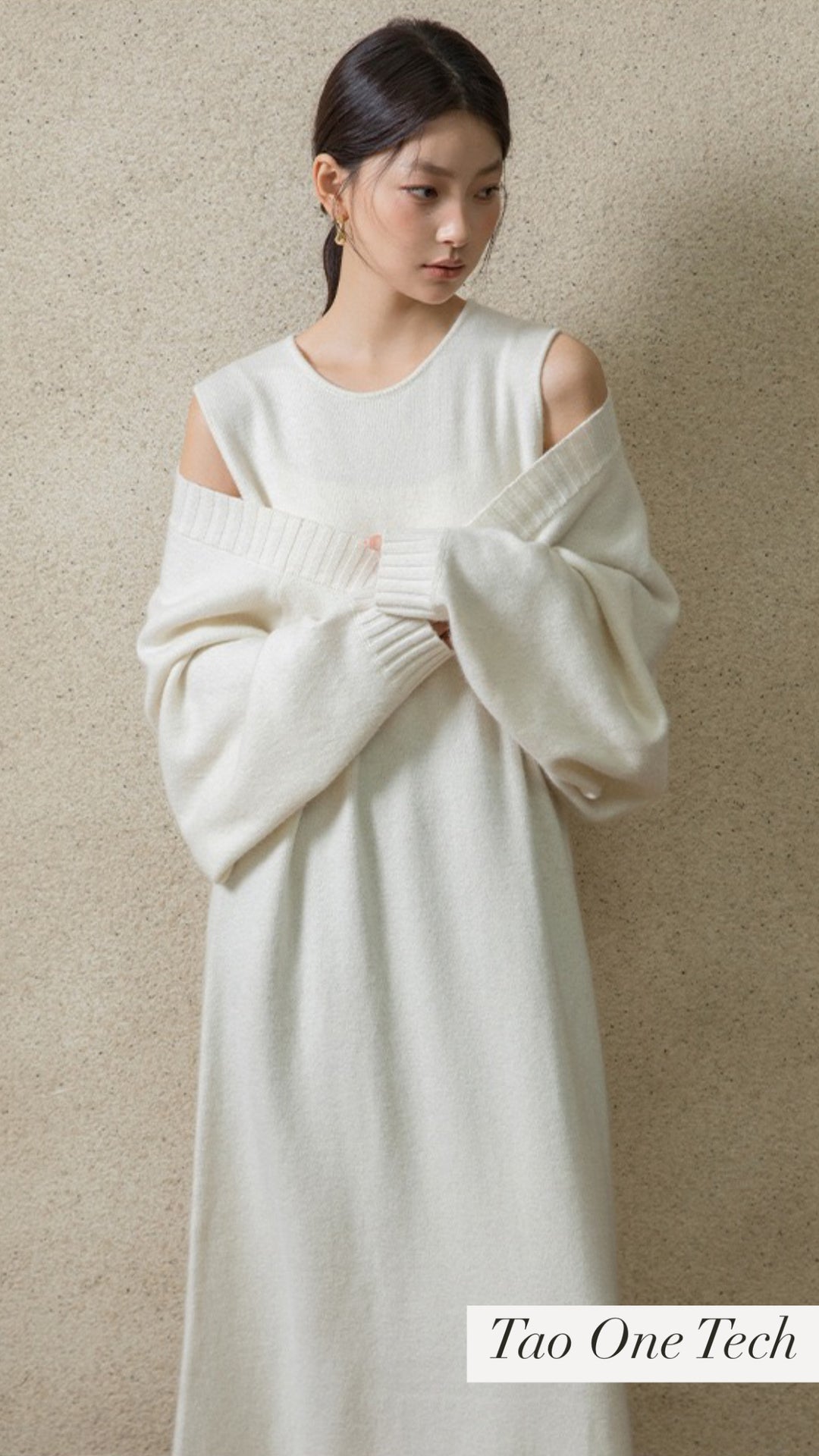 Tao One Tech™ • Zen Relaxed Wool Dress • Elegant Perfection • Sleeveless • Breathable • Cozy Warmth • High Quality Wool