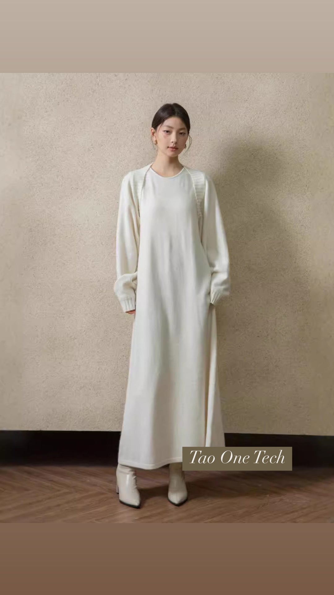 Tao One Tech™ • Zen Relaxed Wool Dress • Elegant Perfection • Sleeveless • Breathable • Cozy Warmth • High Quality Wool