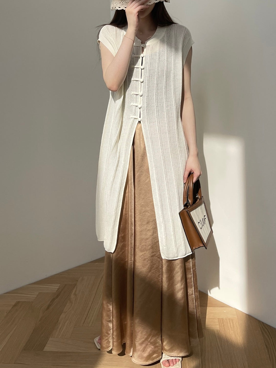 Tao One Tech™ • Long Knit Sun Dress • Cardigan • Sleeveless • Linen Cotton • 7 Buttons