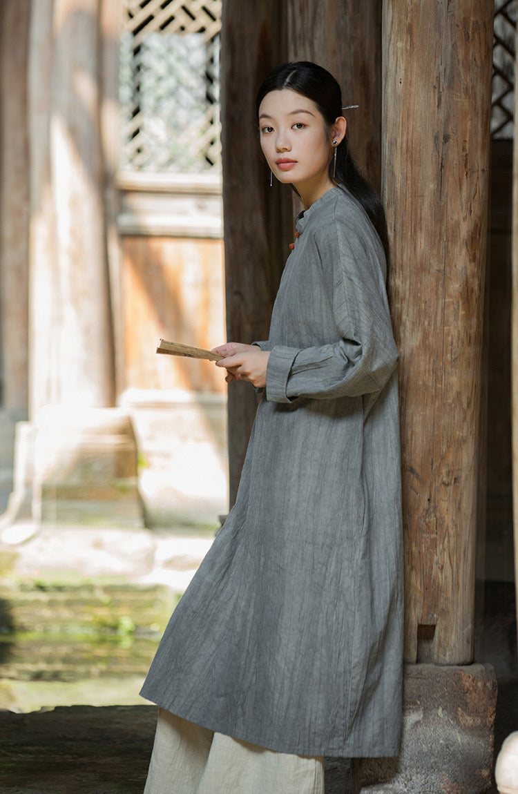 Tao One Tech™ • Zen Cheongsam Tea Dress • 2 Buttons • Long-Sleeves • Full Coverage • Oversized Relaxed Fit • Tech Pockets • Tie-Dye Folds • Ramie Cotton