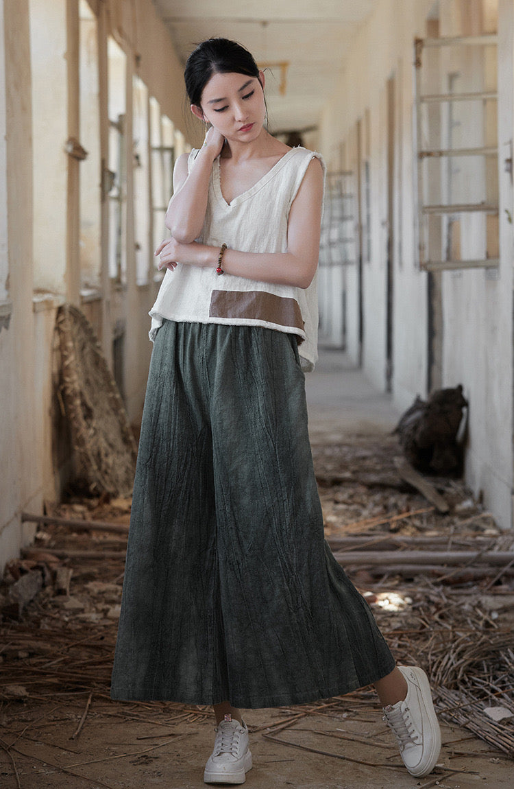 Tao One Tech™ • Flowy Cropped Pants • Tie Dye Folds • Tech Pockets • Ramie Cotton