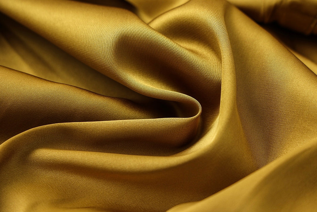 Tao One Tech™ • Golden Dragon Jacket • Silky • Flowy