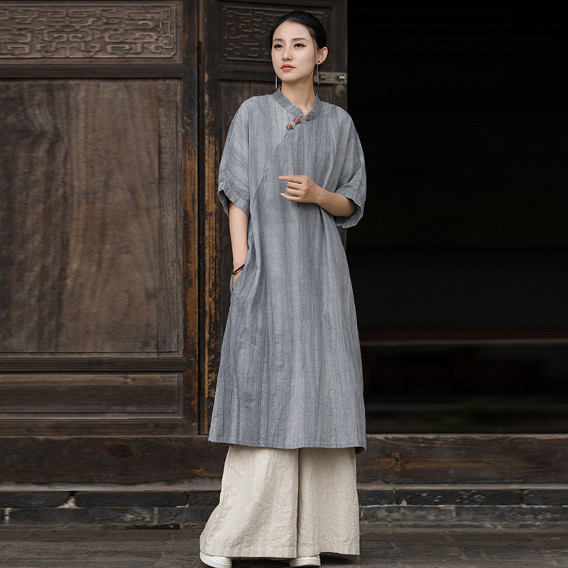 Tao One Tech™ • Zen Cheongsam Tea Dress • 2 Buttons • Long-Sleeves • Full Coverage • Oversized Relaxed Fit • Tech Pockets • Tie-Dye Folds • Ramie Cotton